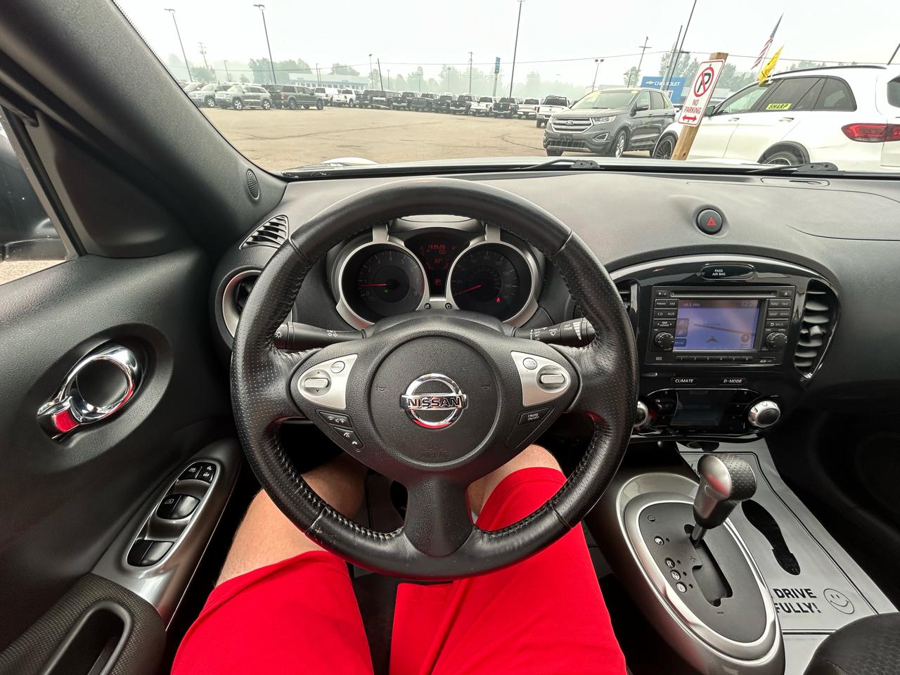 Nissan Juke 5dr Wgn I4 CVT SV AWD 2011