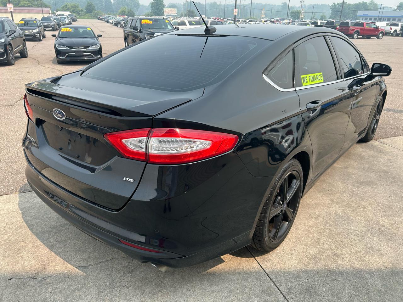 Ford Fusion 4dr Sdn SE FWD 2016