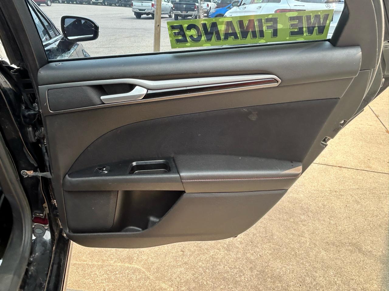 Ford Fusion 4dr Sdn SE FWD 2016