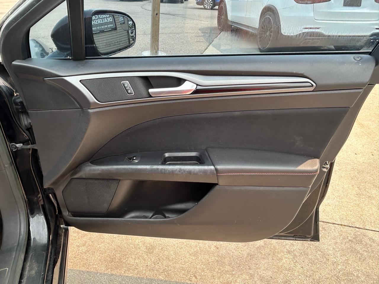 Ford Fusion 4dr Sdn SE FWD 2016