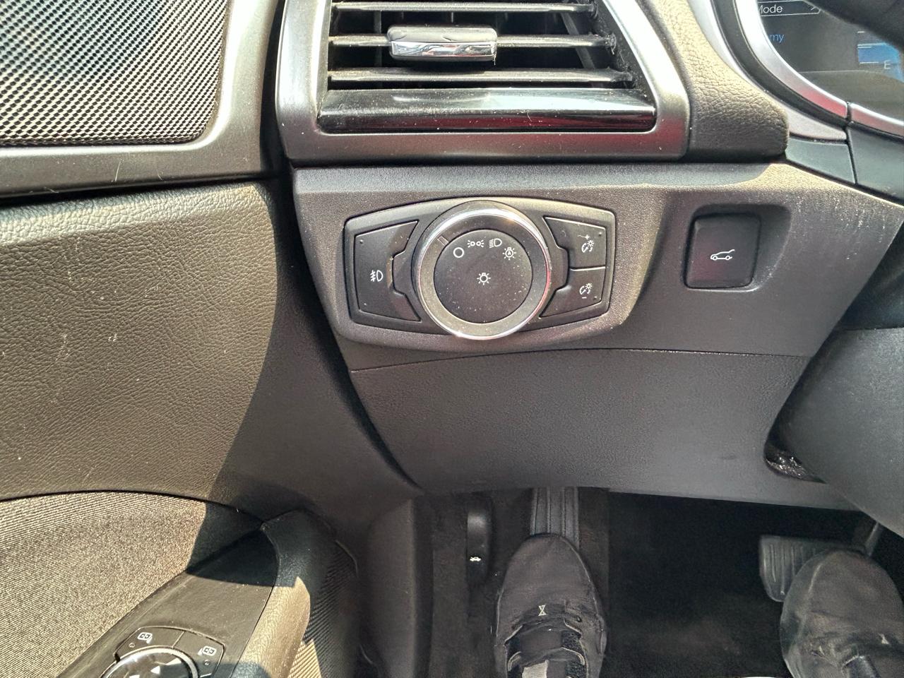 Ford Fusion 4dr Sdn SE FWD 2016