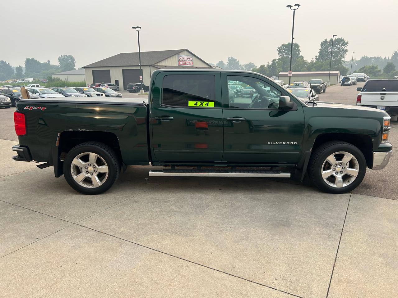 Chevrolet Silverado 1500 4WD Crew Cab 143.5" LT w/1LT 2015