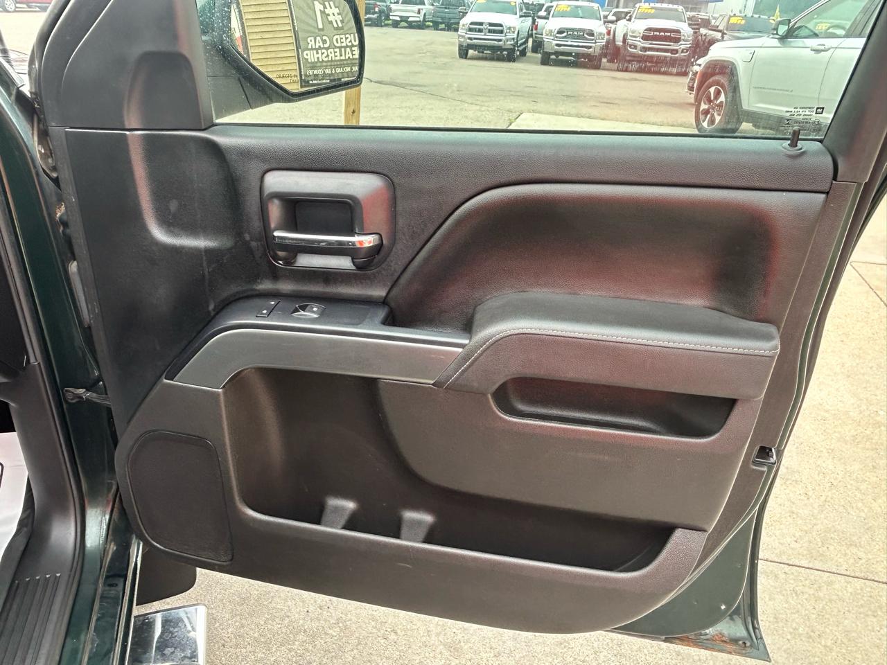 Chevrolet Silverado 1500 4WD Crew Cab 143.5" LT w/1LT 2015