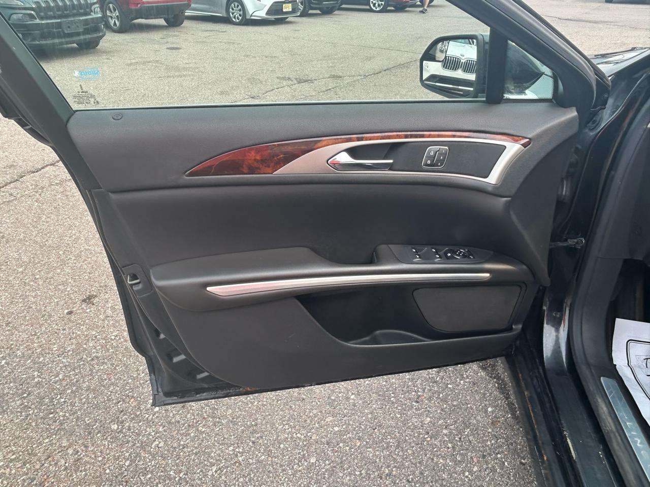 Lincoln MKZ 4dr Sdn FWD 2013