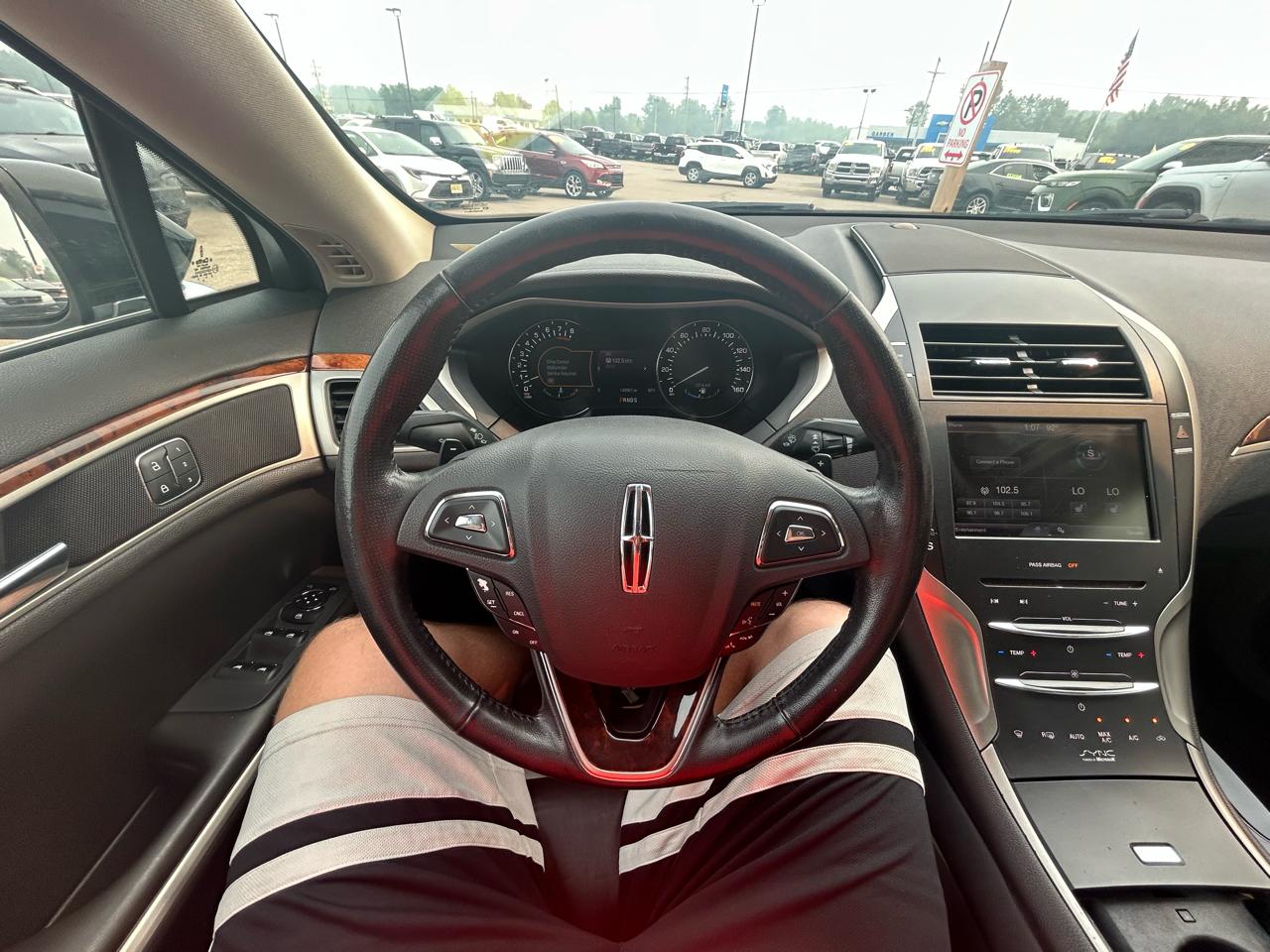 Lincoln MKZ 4dr Sdn FWD 2013