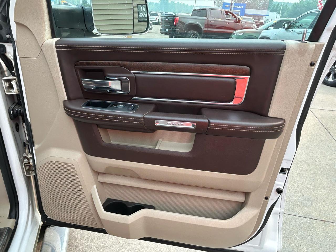 RAM 1500 4WD Crew Cab 149" Longhorn 2017