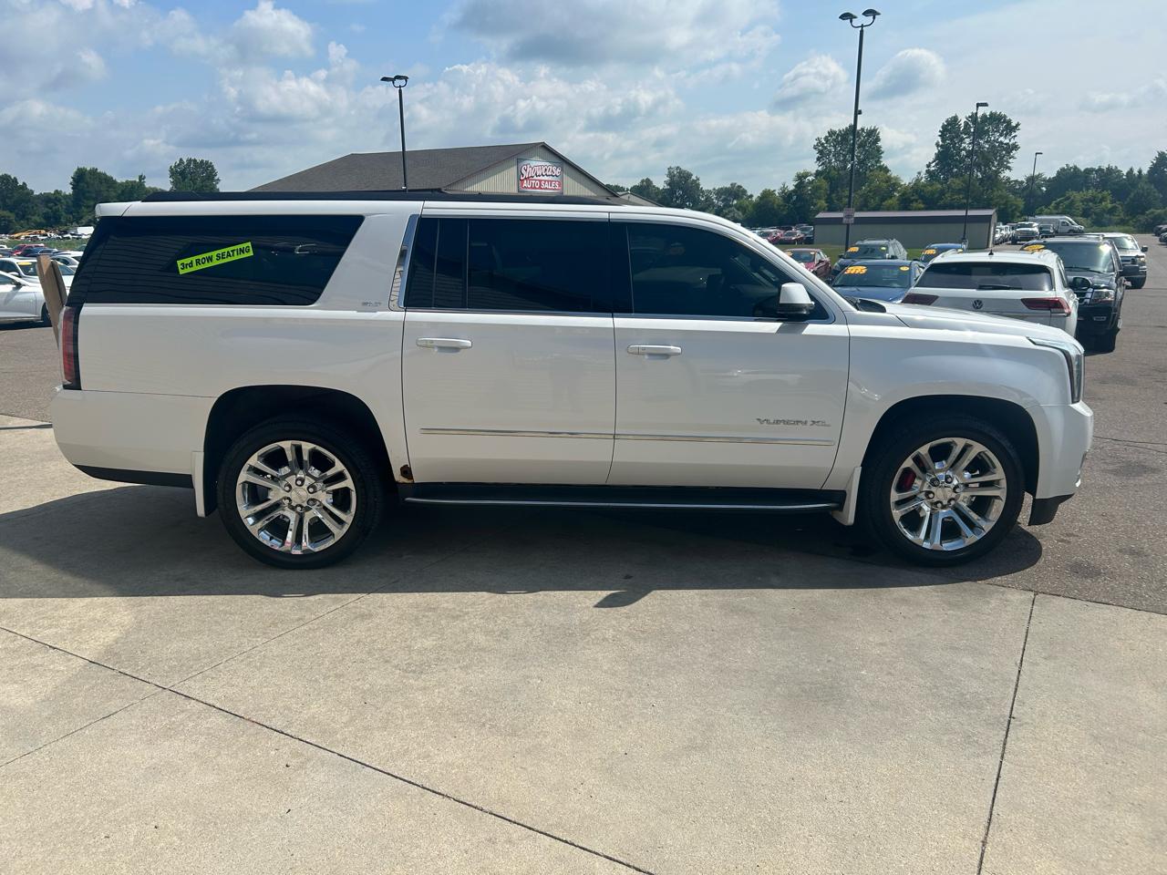GMC Yukon XL 4WD 4dr SLT 2017