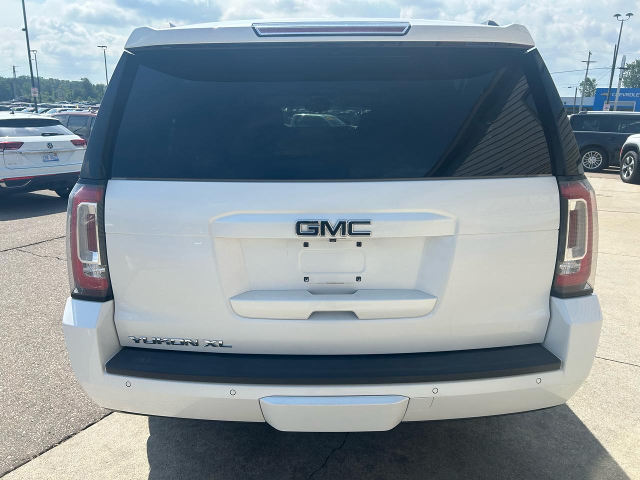 GMC Yukon XL 4WD 4dr SLT 2017