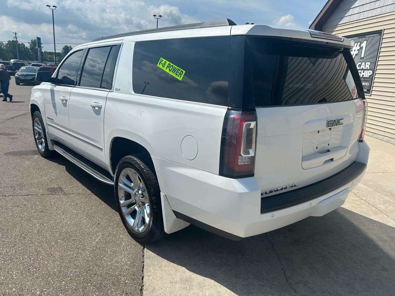 GMC Yukon XL 4WD 4dr SLT 2017