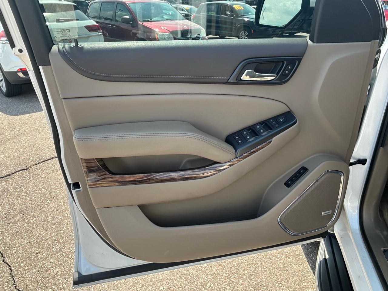 GMC Yukon XL 4WD 4dr SLT 2017