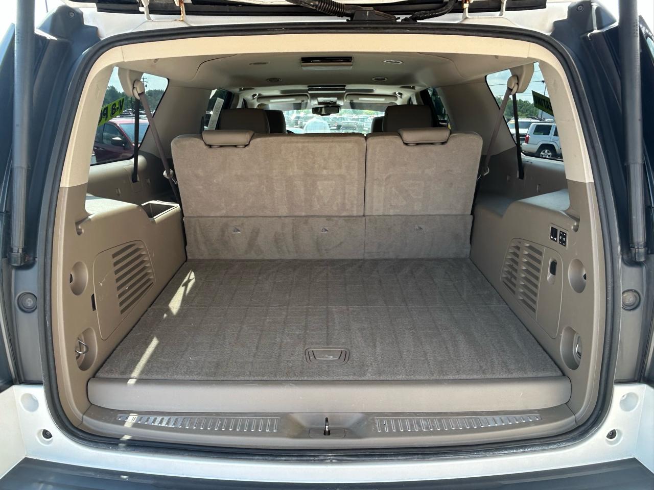 GMC Yukon XL 4WD 4dr SLT 2017