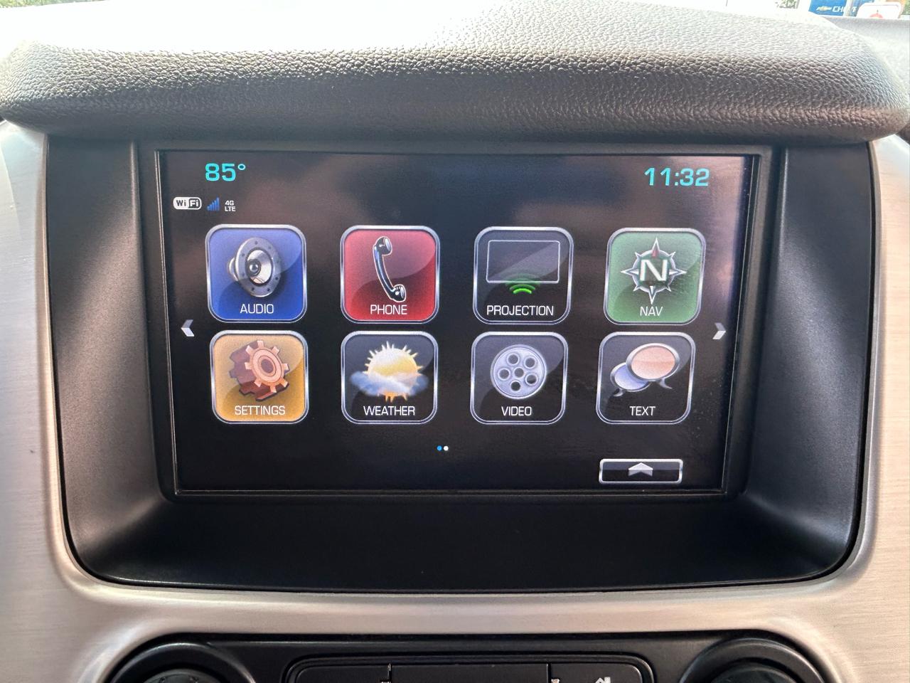 GMC Yukon XL 4WD 4dr SLT 2017