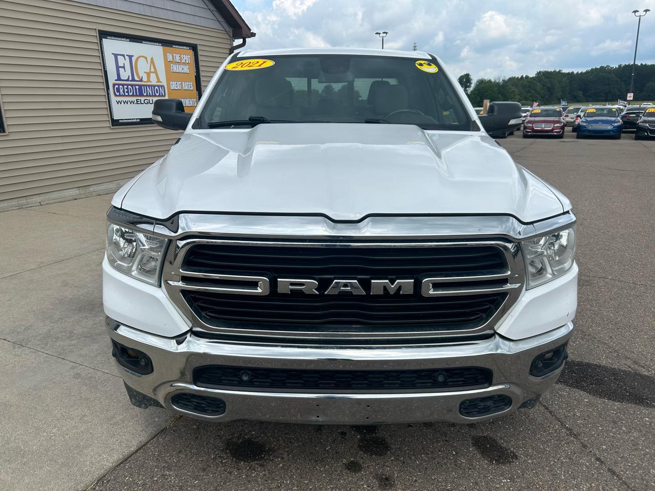 RAM 1500 Big Horn 4x4 Quad Cab 6'4" Box 2021