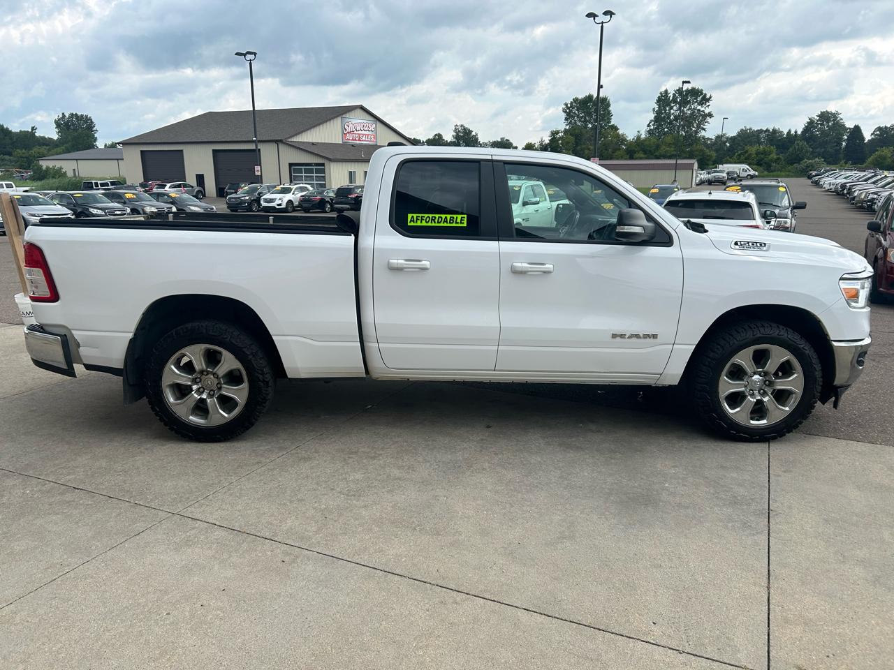 RAM 1500 Big Horn 4x4 Quad Cab 6'4" Box 2021