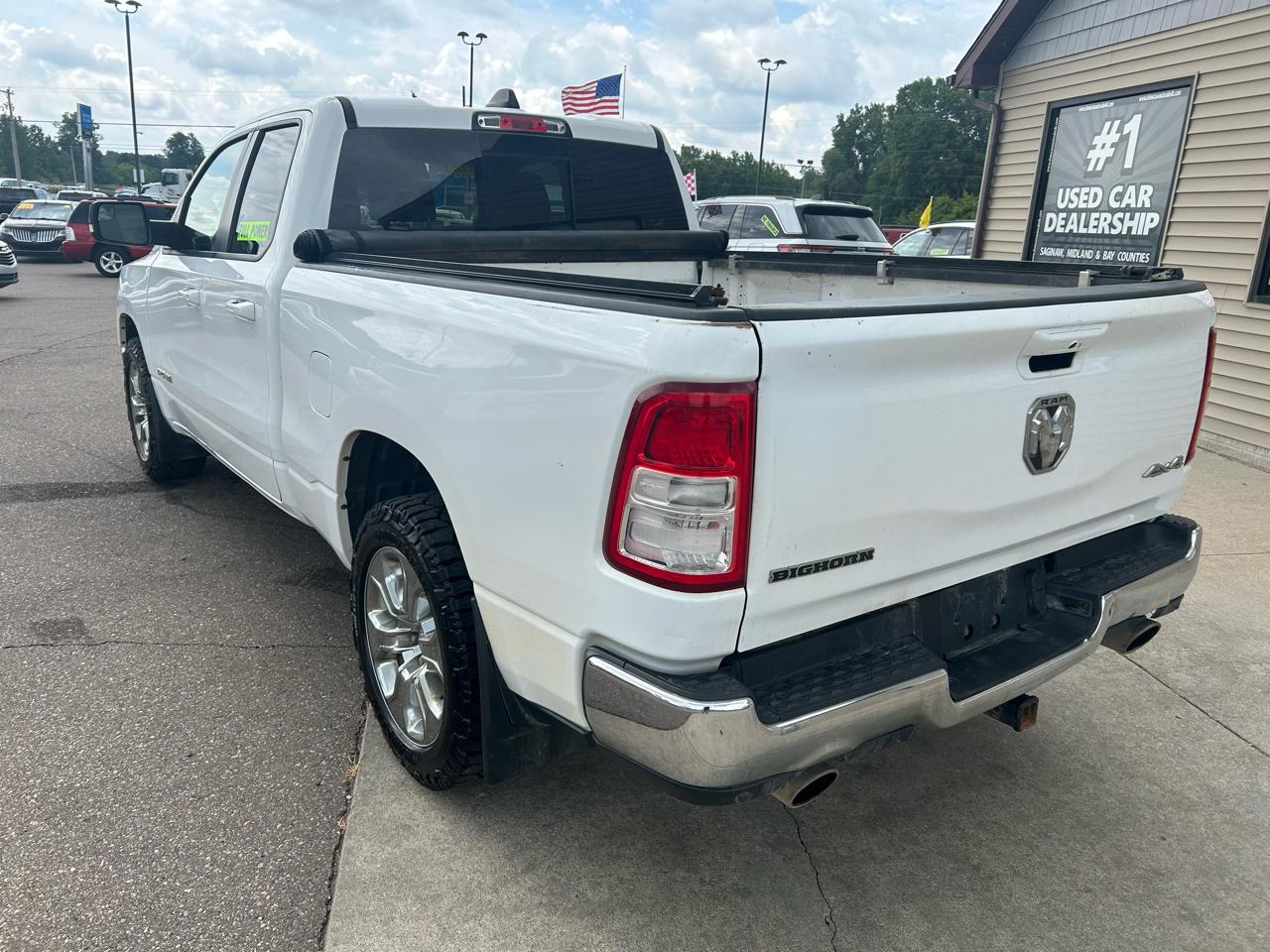 RAM 1500 Big Horn 4x4 Quad Cab 6'4" Box 2021