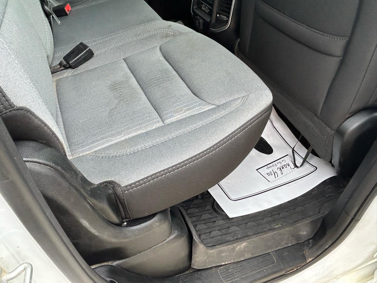 RAM 1500 Big Horn 4x4 Quad Cab 6'4" Box 2021
