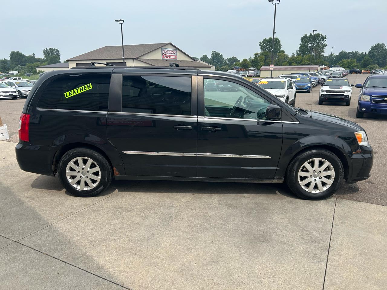 Chrysler Town & Country 4dr Wgn Touring 2014