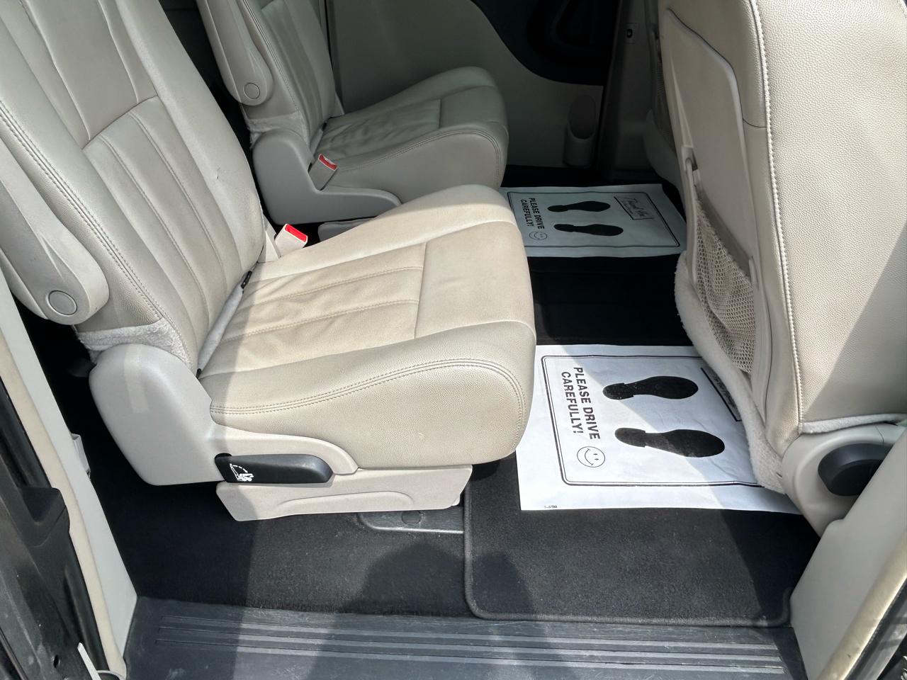 Chrysler Town & Country 4dr Wgn Touring 2014