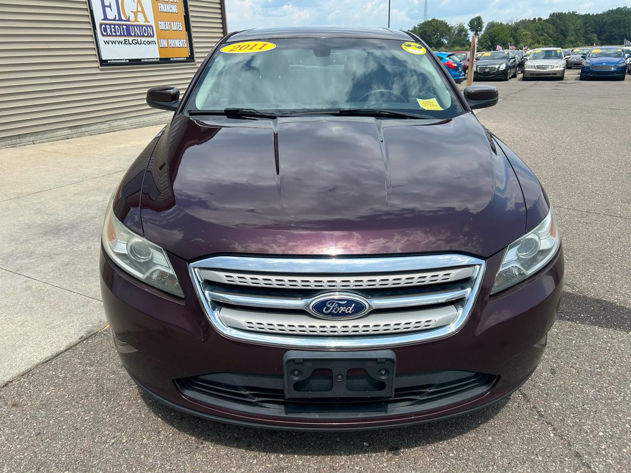 Ford Taurus 4dr Sdn SEL FWD 2011