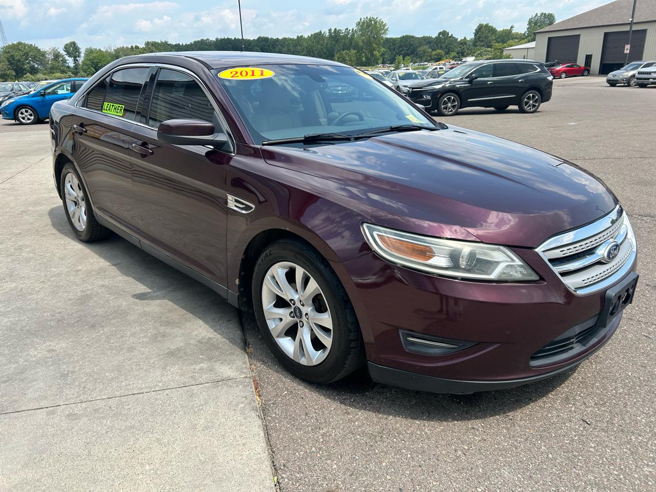 Ford Taurus 4dr Sdn SEL FWD 2011