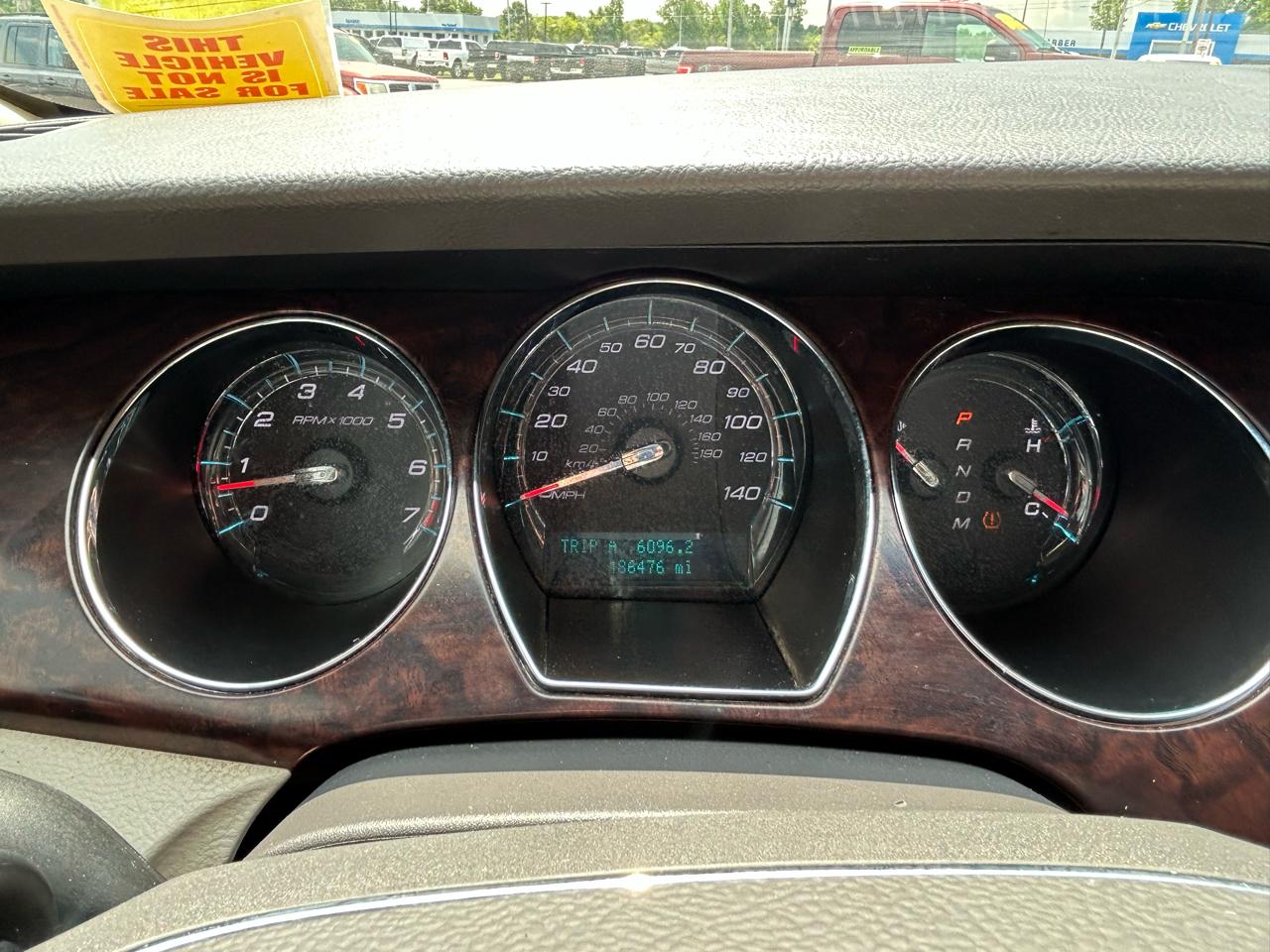 Ford Taurus 4dr Sdn SEL FWD 2011