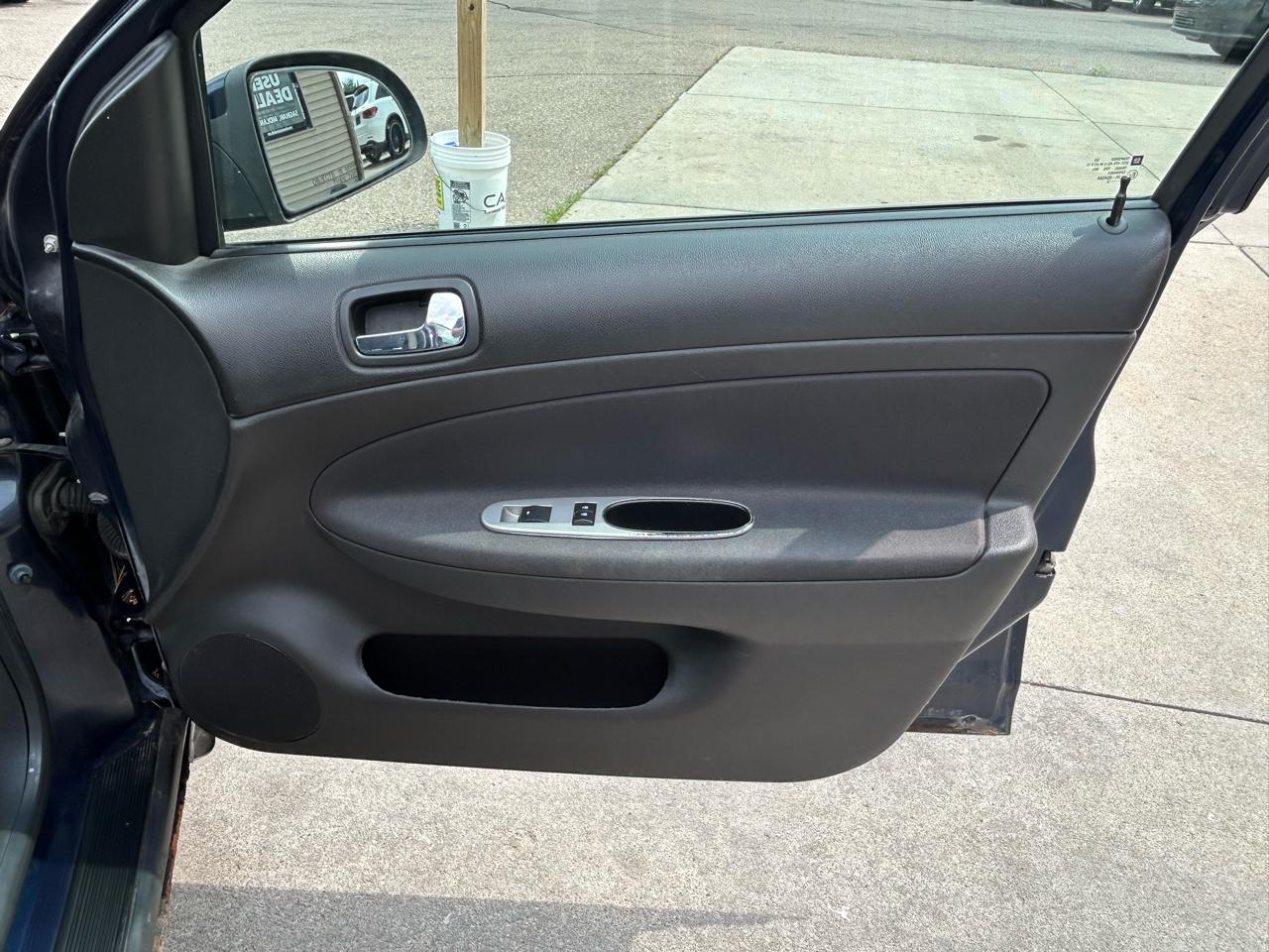 Chevrolet Cobalt 4dr Sdn LT w/1LT 2010