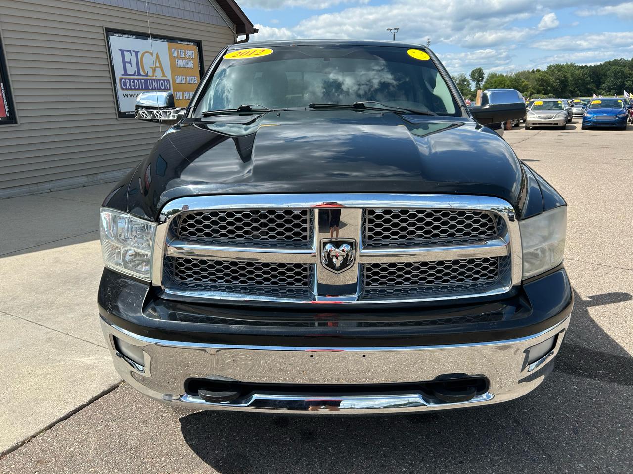 RAM 1500 4WD Quad Cab 140.5" Laramie 2012