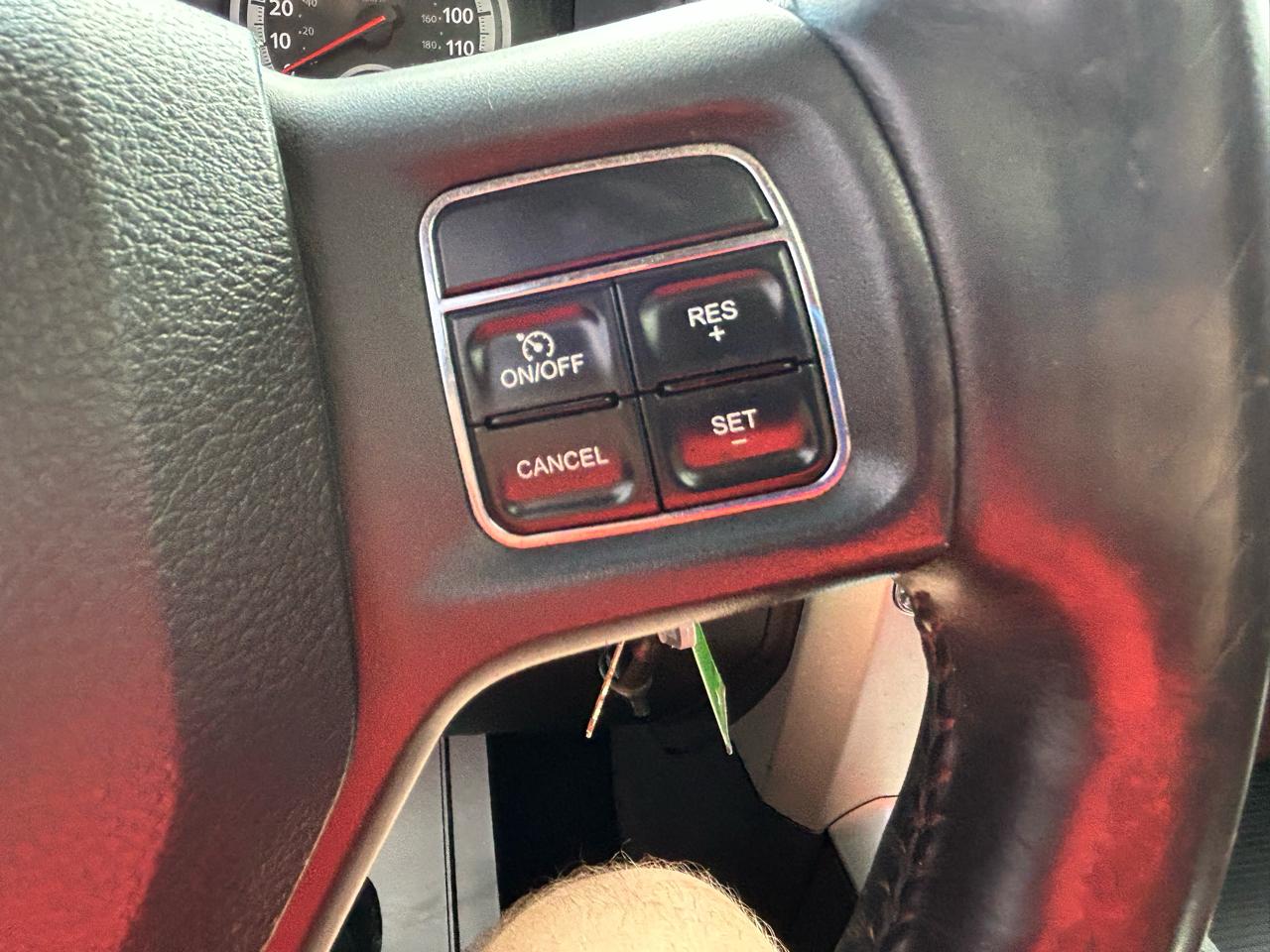 RAM 1500 4WD Quad Cab 140.5" Laramie 2012