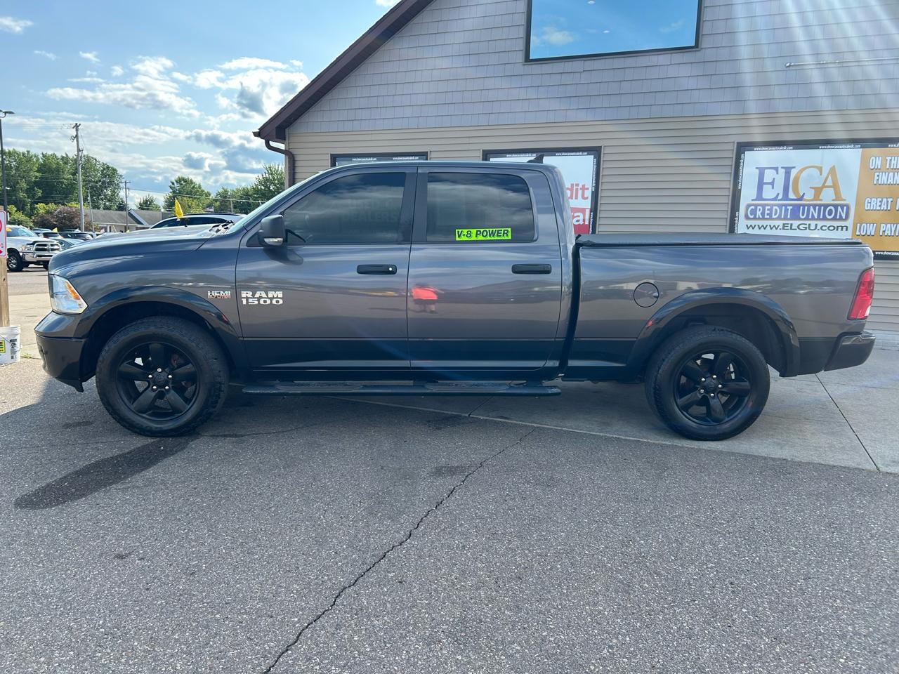 RAM 1500 4WD Crew Cab 149" Outdoorsman 2016