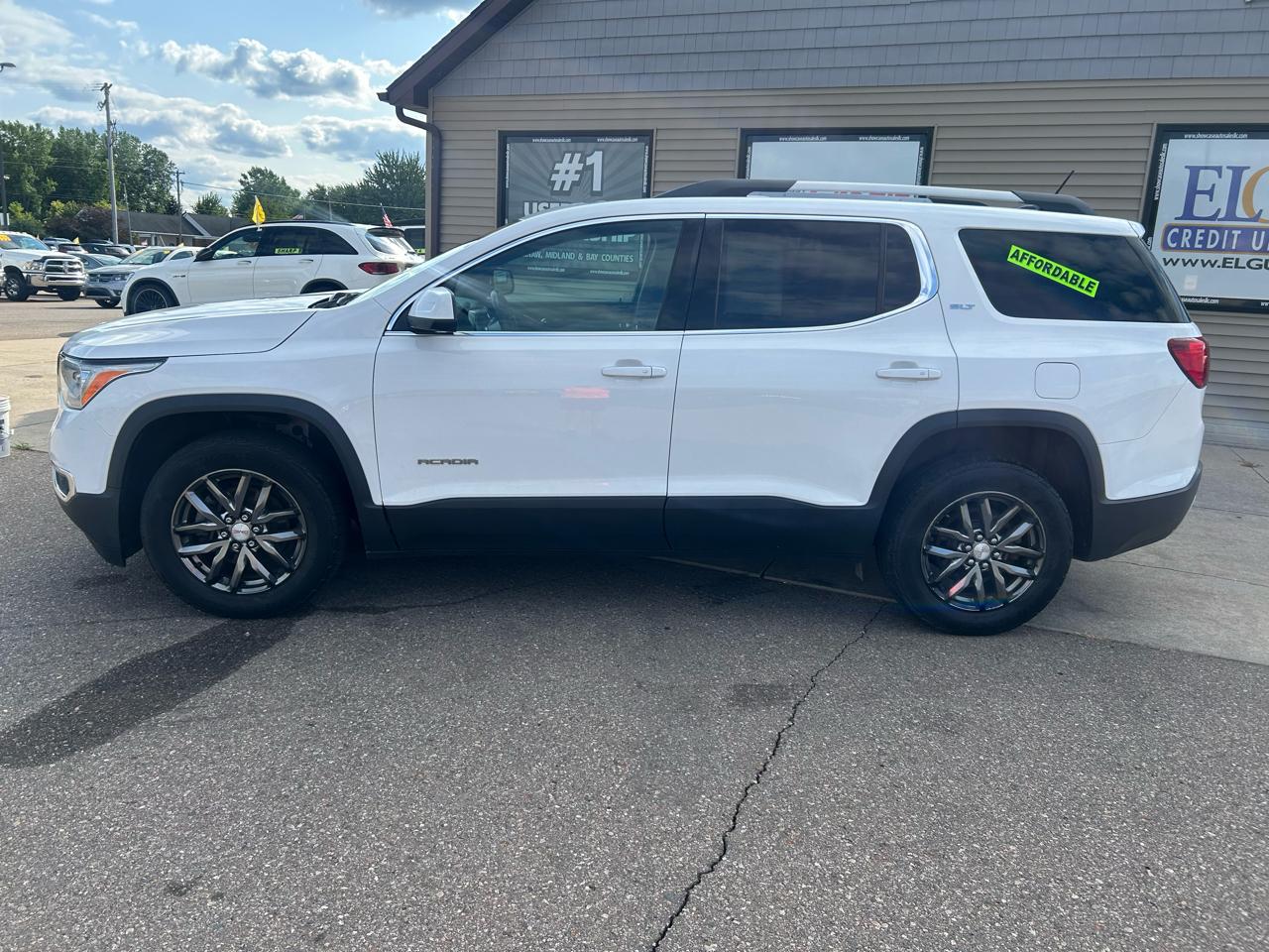 GMC Acadia FWD 4dr SLT w/SLT-1 2017