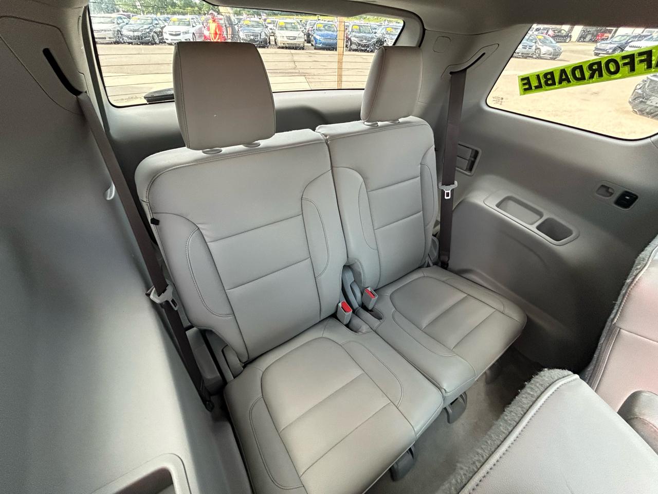 GMC Acadia FWD 4dr SLT w/SLT-1 2017