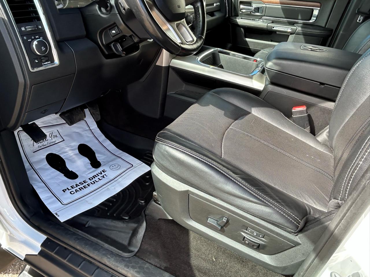 RAM 1500 Laramie 4x4 Crew Cab 5'7" Box 2018