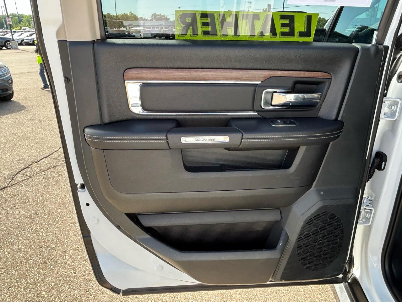 RAM 1500 Laramie 4x4 Crew Cab 5'7" Box 2018
