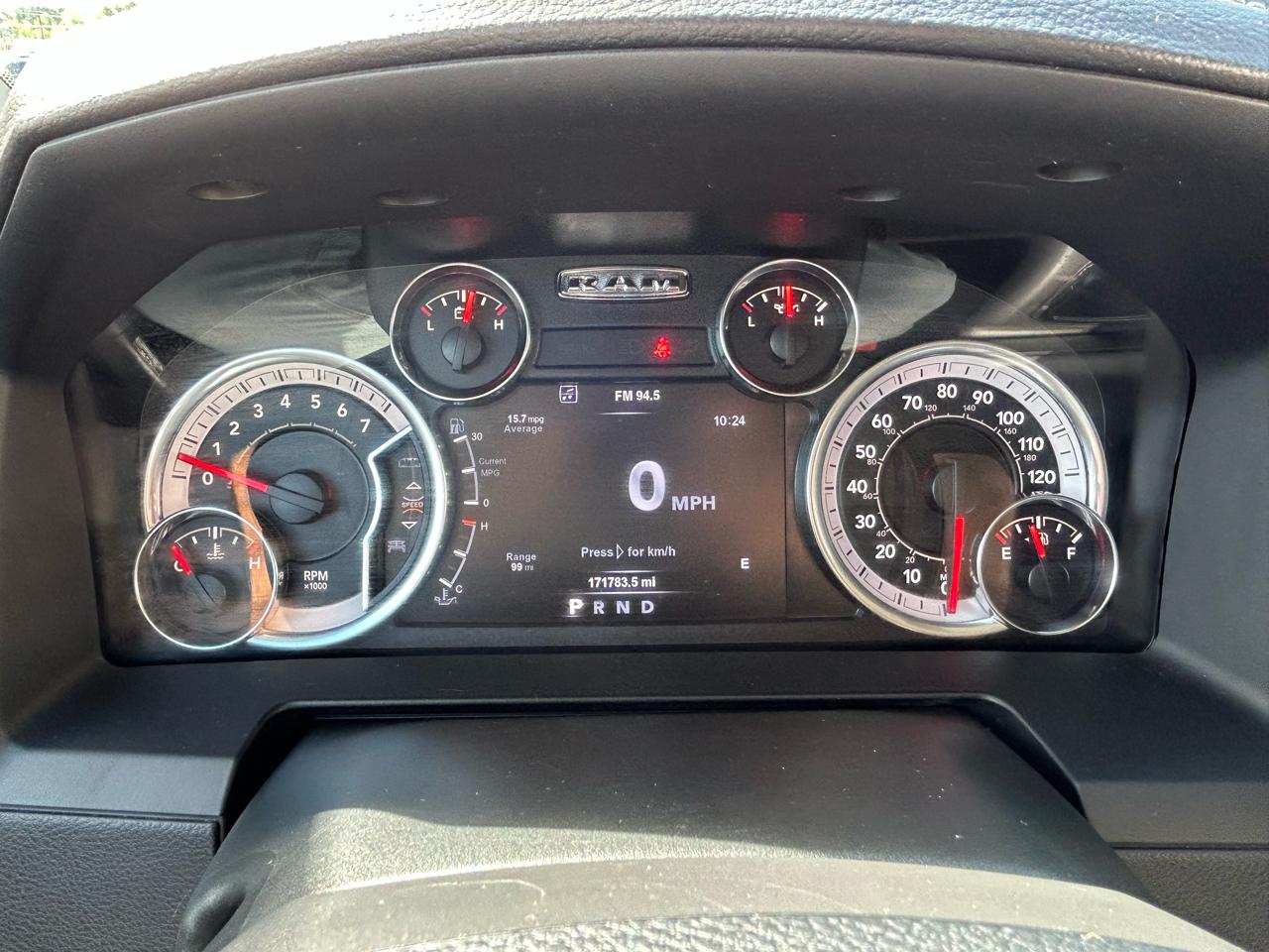 RAM 1500 Laramie 4x4 Crew Cab 5'7" Box 2018