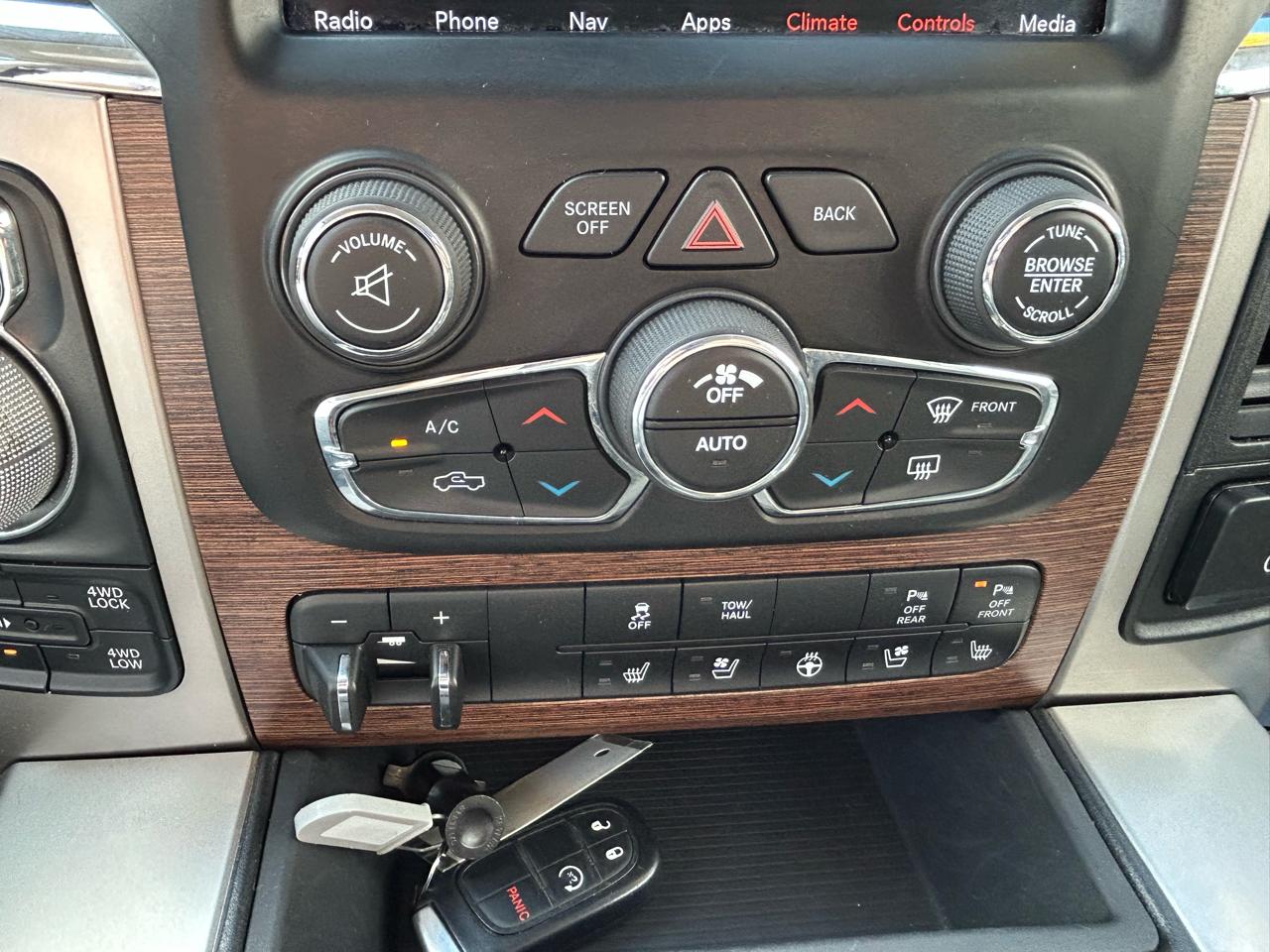 RAM 1500 Laramie 4x4 Crew Cab 5'7" Box 2018