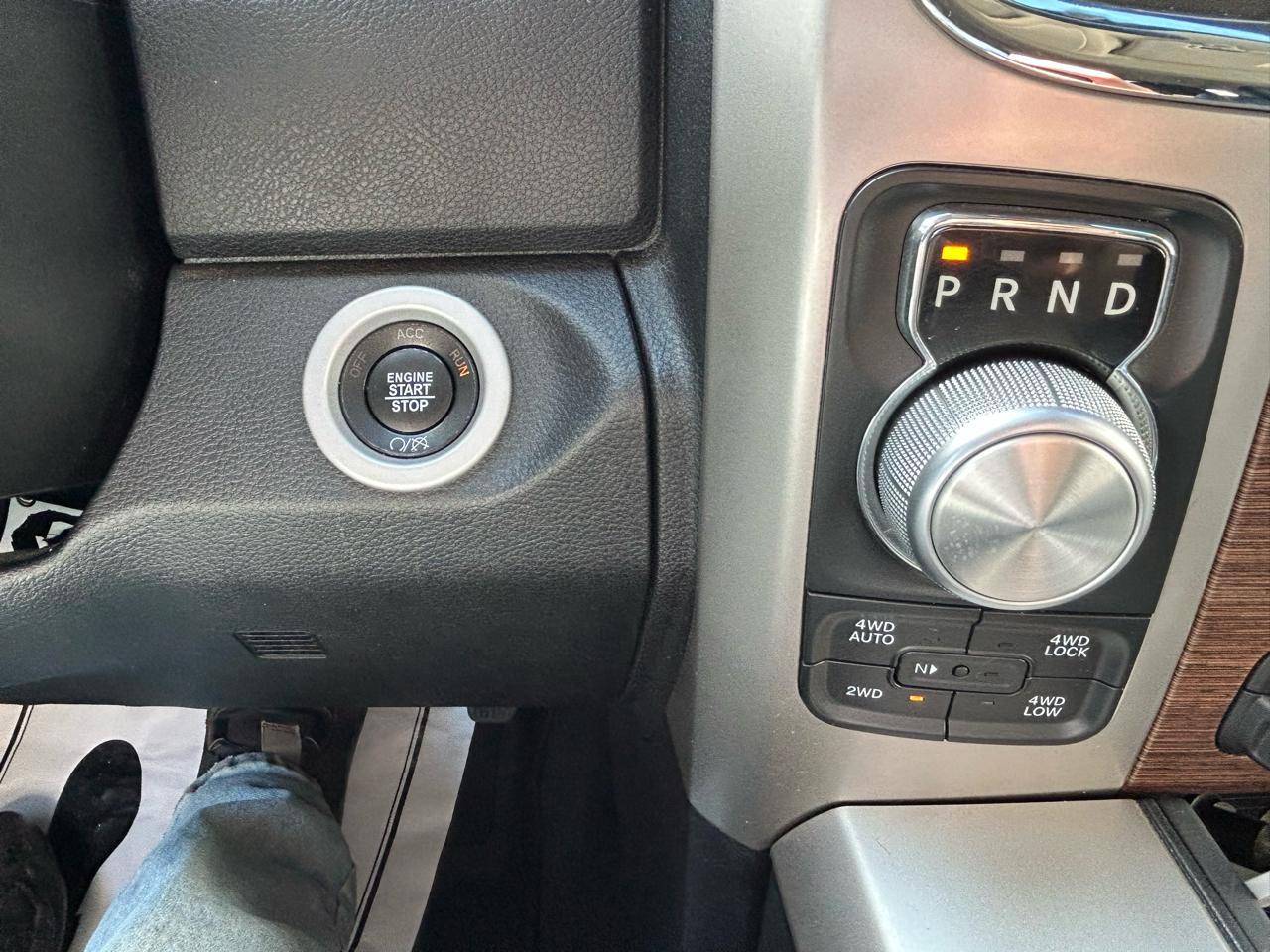 RAM 1500 Laramie 4x4 Crew Cab 5'7" Box 2018