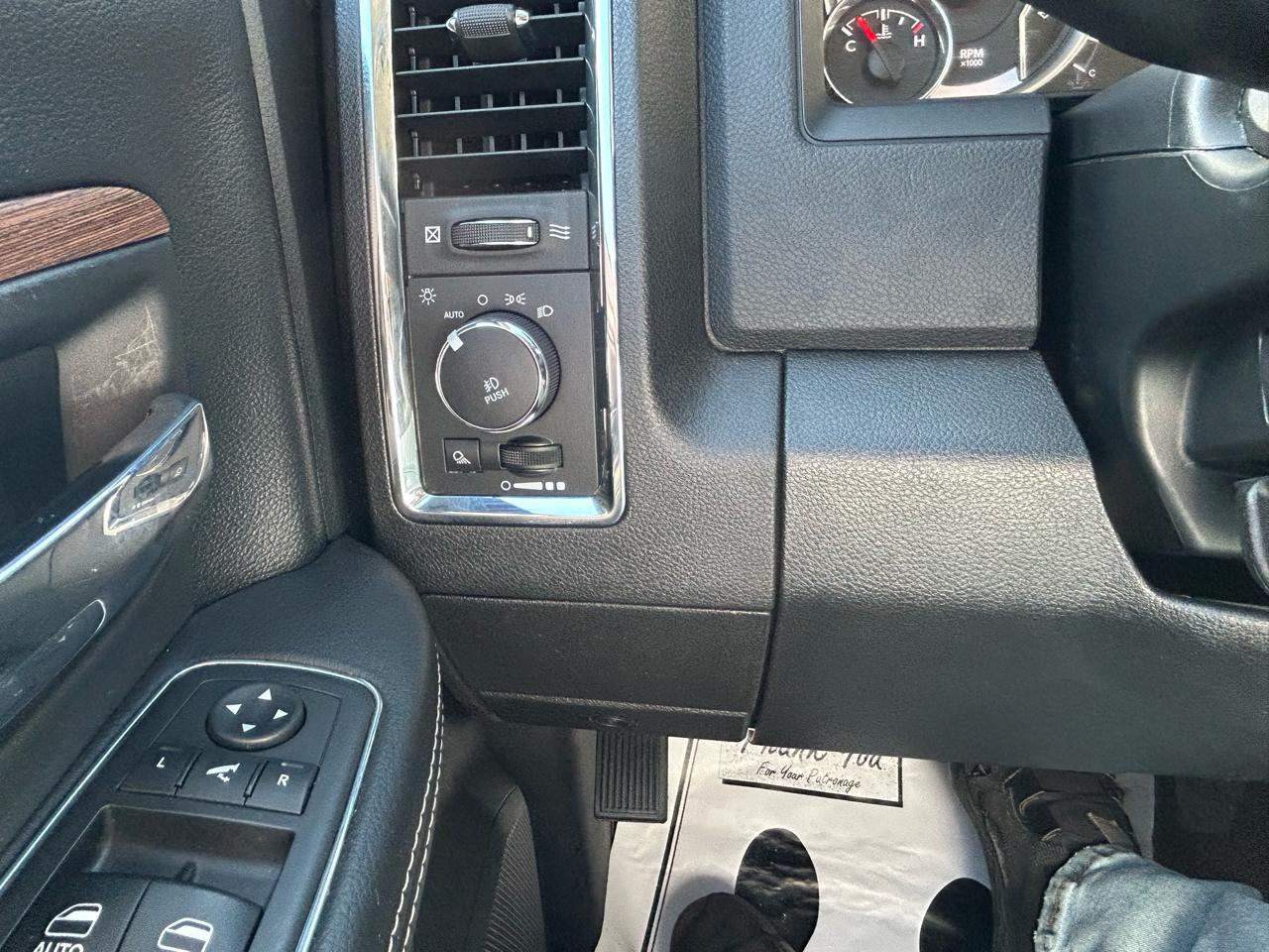 RAM 1500 Laramie 4x4 Crew Cab 5'7" Box 2018