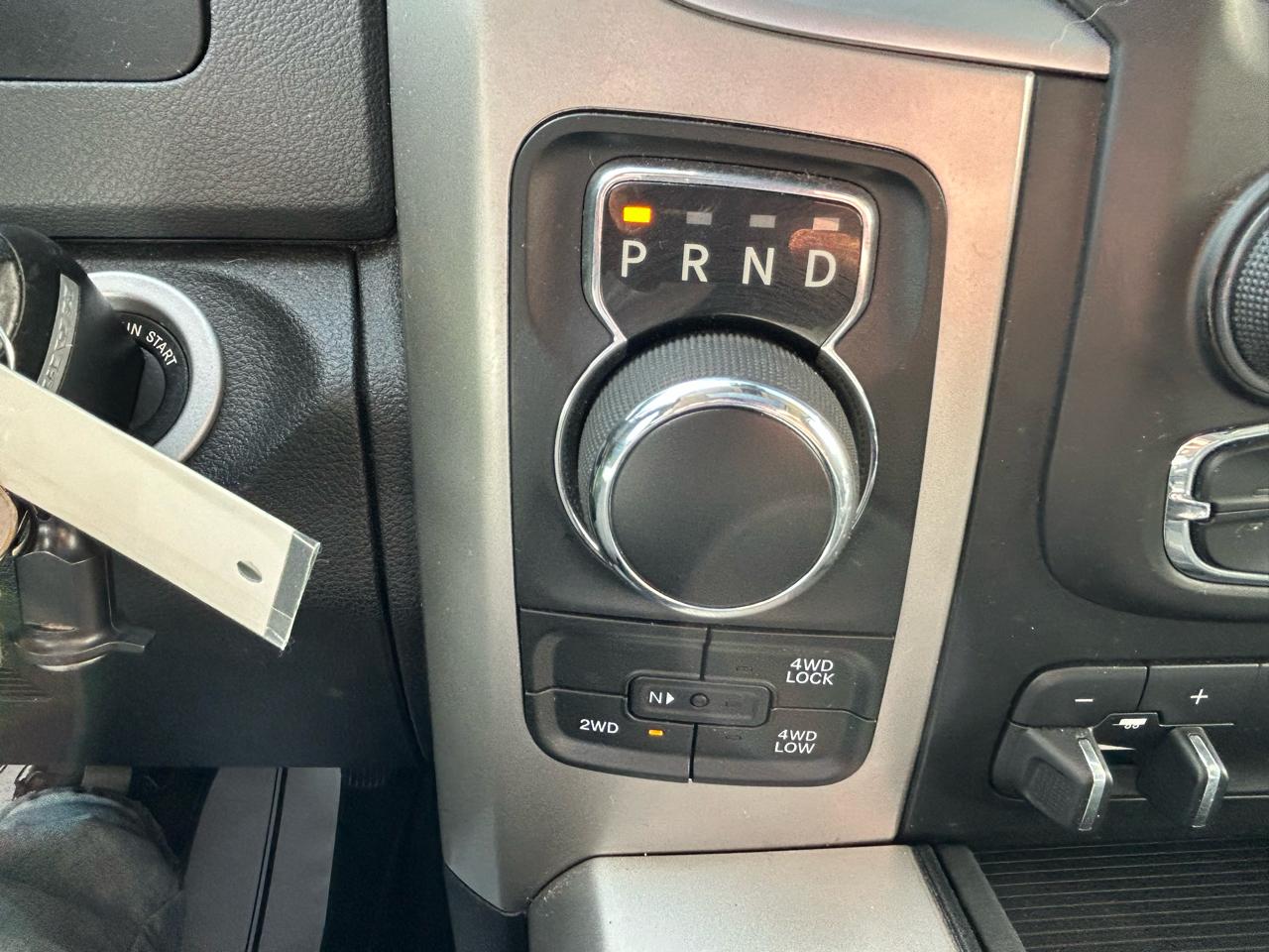 RAM 1500 Classic Warlock 4x4 Crew Cab 5'7" Box 2020