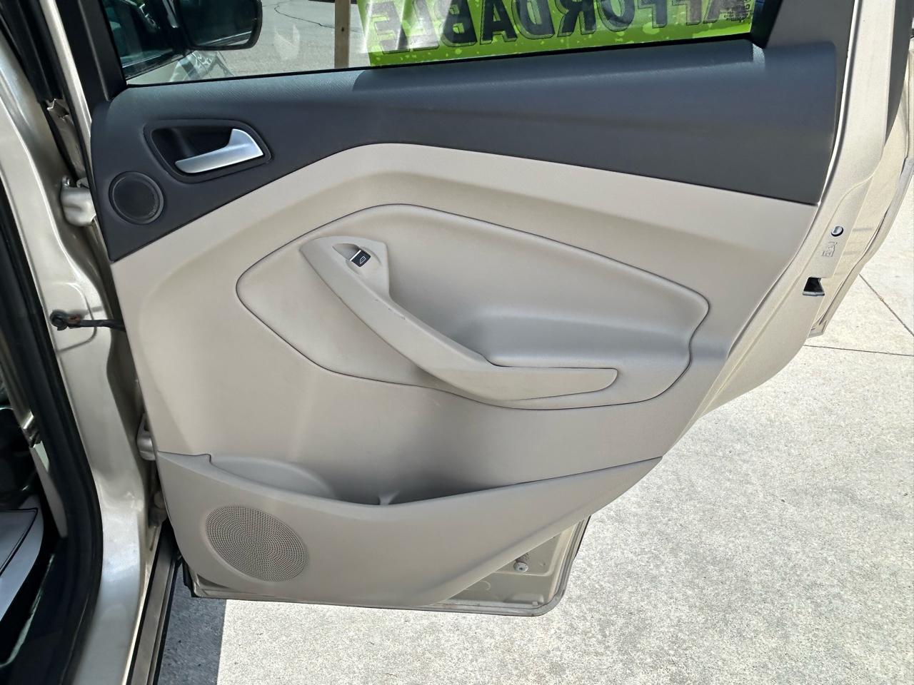 Ford Escape SE FWD 2017