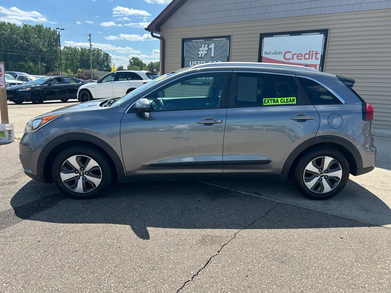 Kia Niro LX FWD 2017