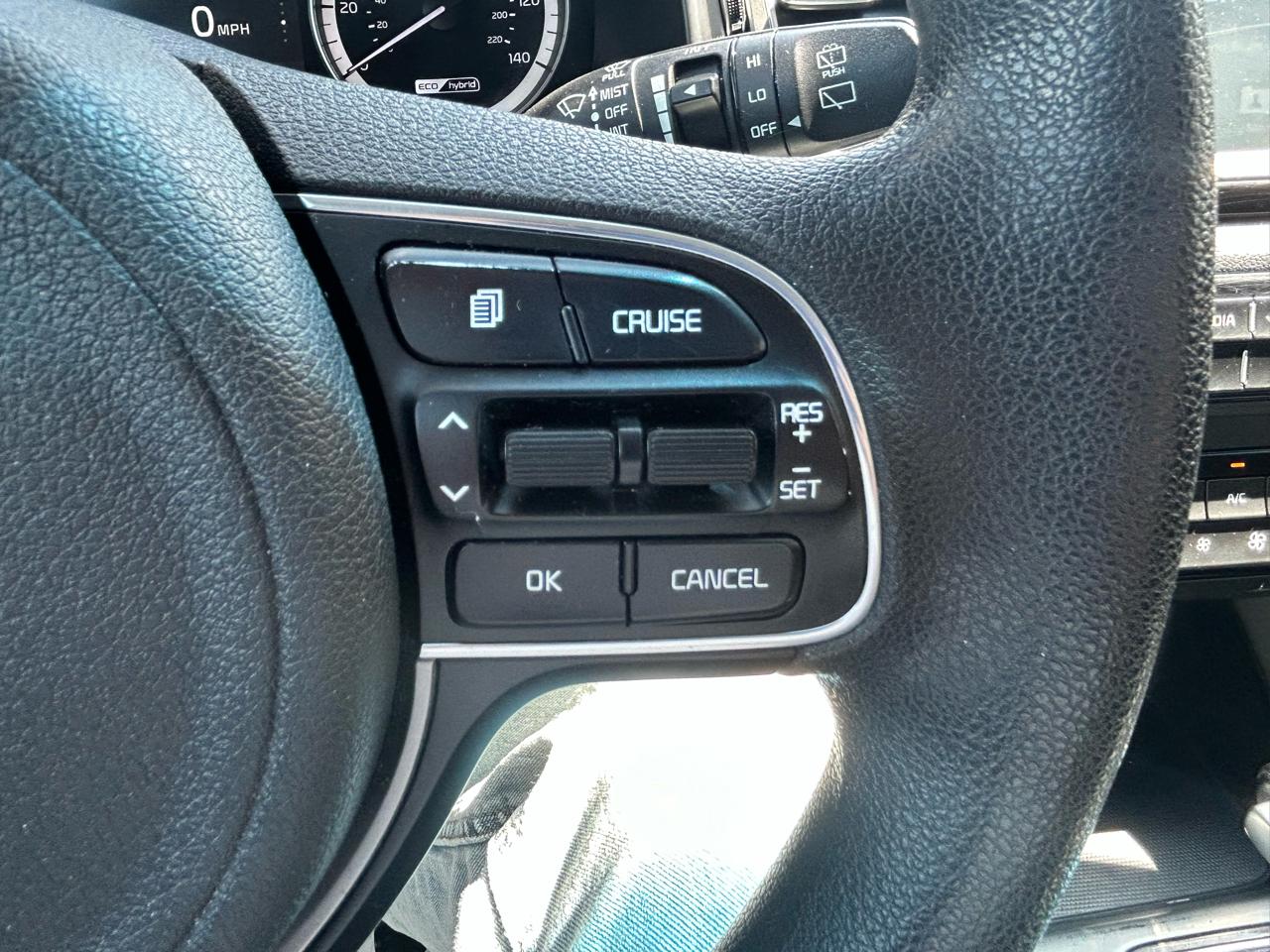 Kia Niro LX FWD 2017