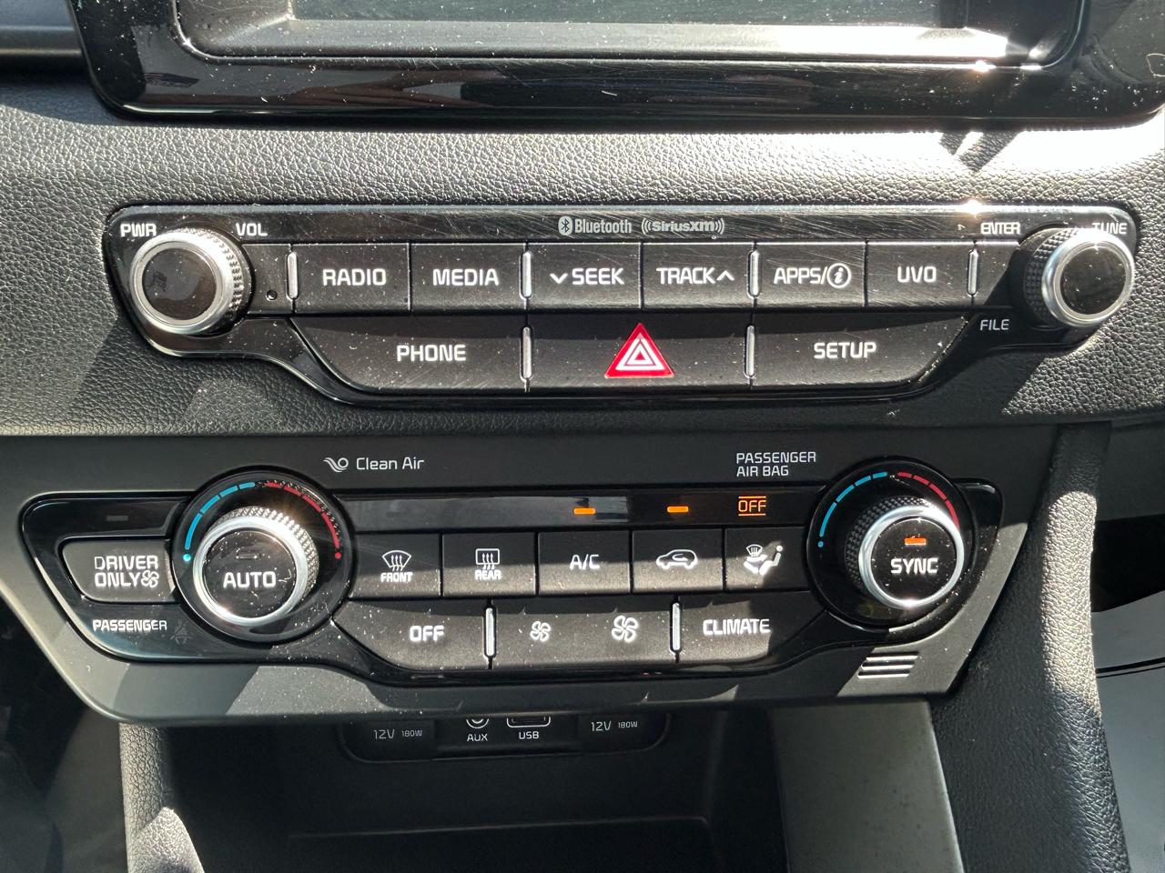 Kia Niro LX FWD 2017