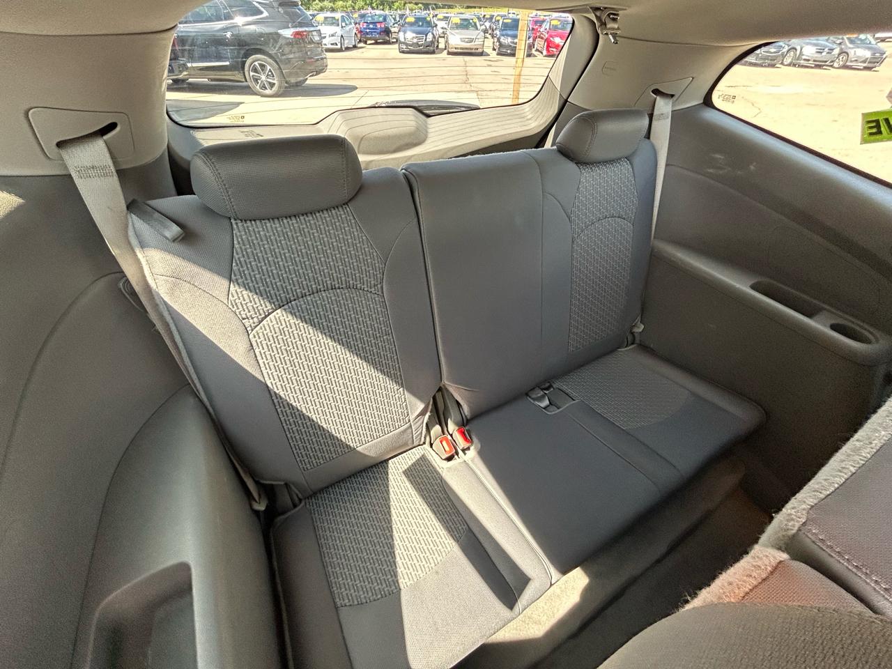 Chevrolet Traverse AWD 4dr LS 2011