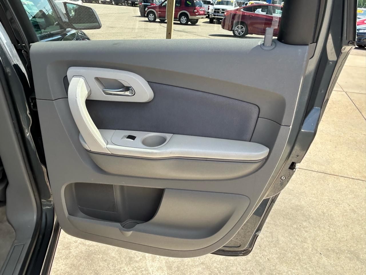 Chevrolet Traverse AWD 4dr LS 2011