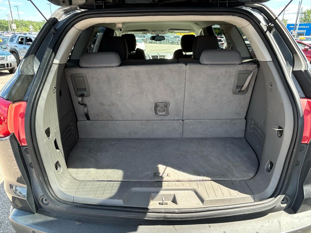 Chevrolet Traverse AWD 4dr LS 2011