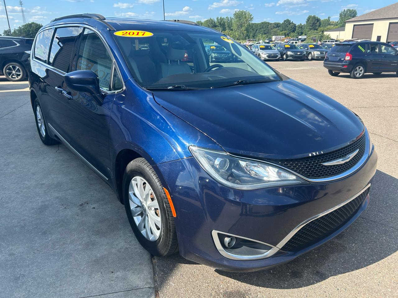 Chrysler Pacifica Touring-L FWD 2017
