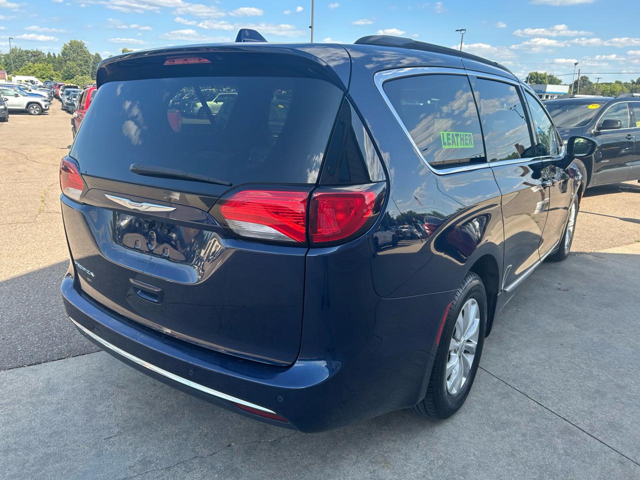 Chrysler Pacifica Touring-L FWD 2017