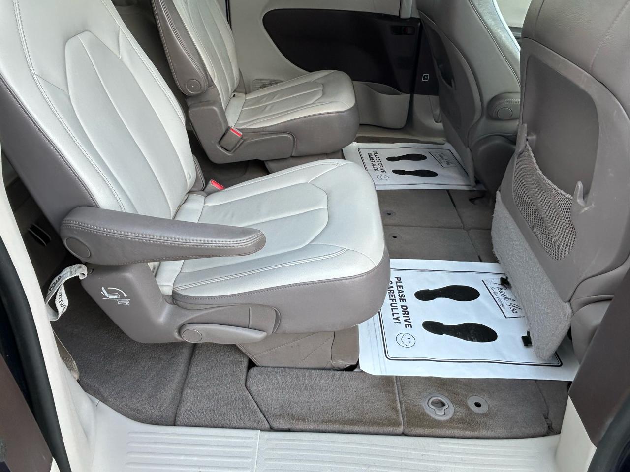 Chrysler Pacifica Touring-L FWD 2017