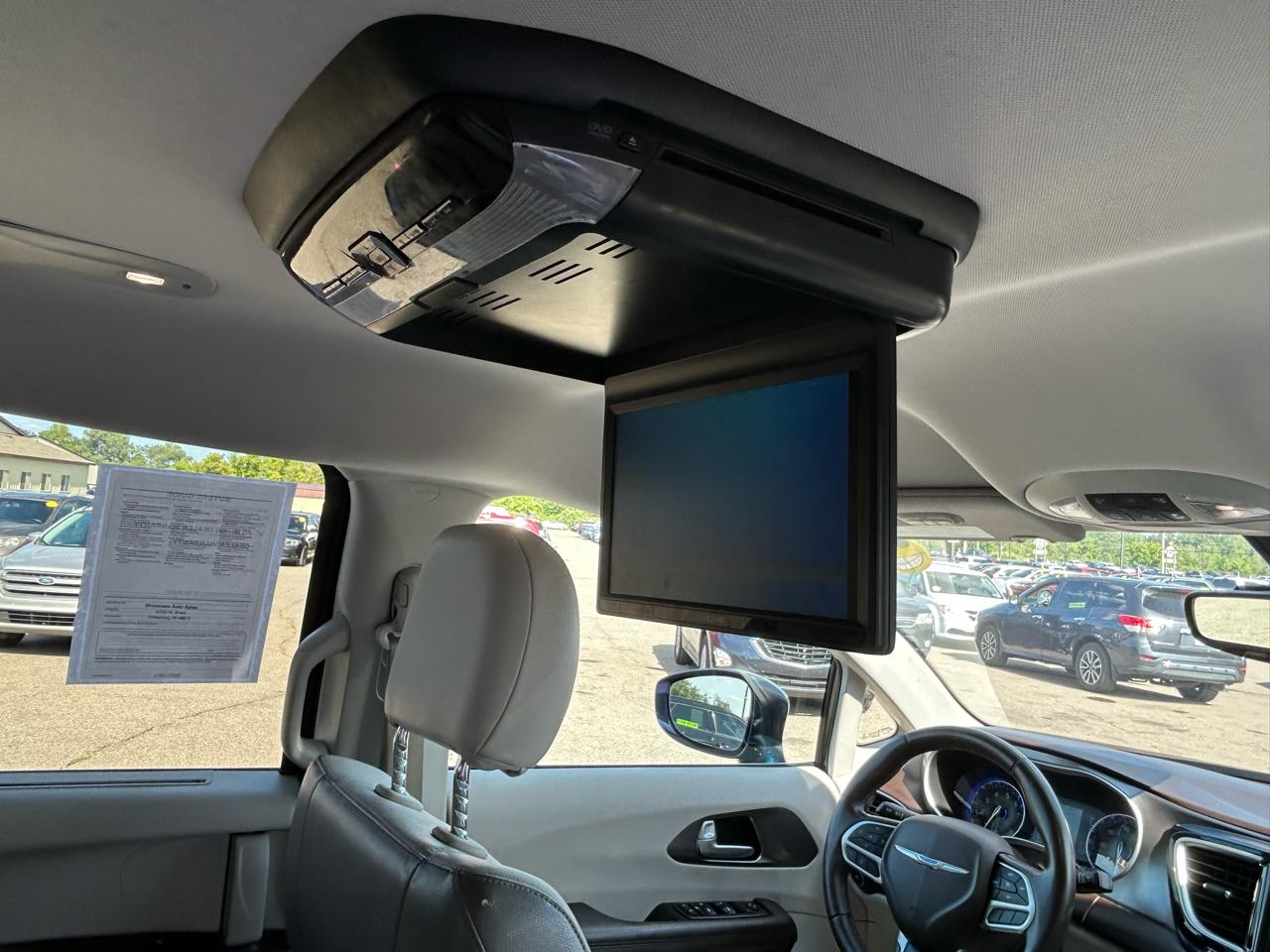 Chrysler Pacifica Touring-L FWD 2017