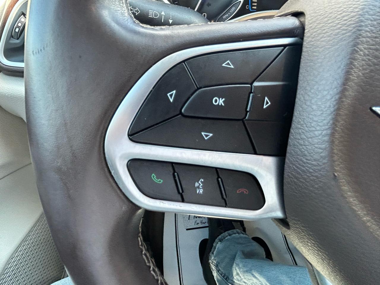 Chrysler Pacifica Touring-L FWD 2017